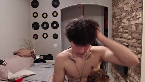 Snapshot of teddy_mode chatting on 12/02/25, 07:57 Teddy online show from 12/02/25, 07:57