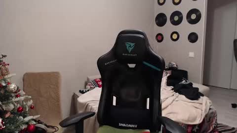 Snapshot of teddy_mode chatting on 12/05/25, 07:17 Teddy online show from 12/05/25, 07:17