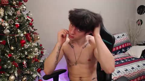 Teddy online show from 12/21/25, 10:28