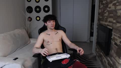 Teddy online show from 04/06/26, 02:40