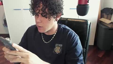 tedhmicro25 online show from 10/19/25, 11:44