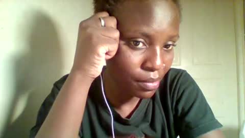 Snapshot of tee_kaicy chatting on 12/26/24, 12:03 kaicy online show from 12/26/24, 12:03