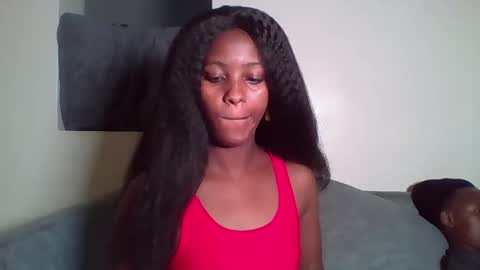 Snapshot of tee_kaicy chatting on 10/13/25, 12:38 kaicy online show from 10/13/25, 12:38