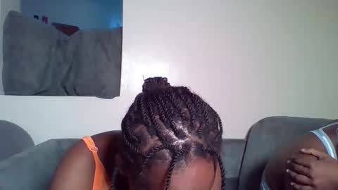 Snapshot of tee_kaicy chatting on 10/16/25, 03:07 kaicy online show from 10/16/25, 03:07