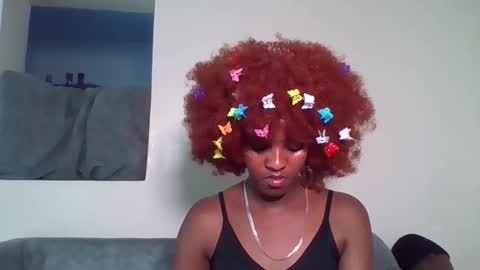 Snapshot of tee_kaicy chatting on 10/20/25, 06:30 kaicy online show from 10/20/25, 06:30