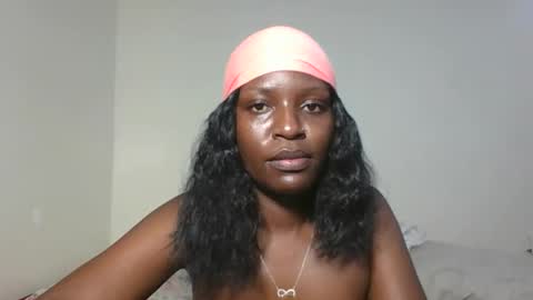 Snapshot of tee_kaicy chatting on 10/28/25, 08:33 kaicy online show from 10/28/25, 08:33