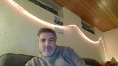 Peter online show from 02/04/25, 07:11