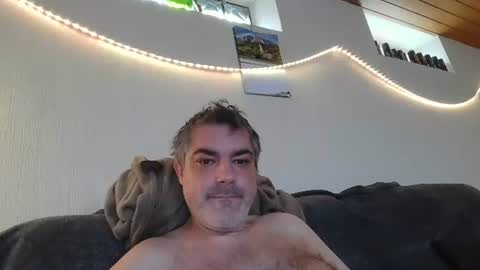 Peter online show from 10/14/25, 10:49