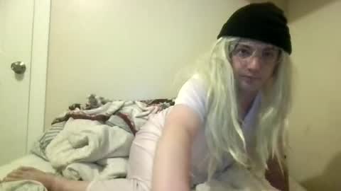 teepz97 online show from 06/14/26, 06:15
