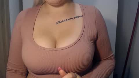 Teeyara  online show from 09/27/25, 07:30