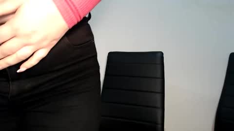 Teeyara  online show from 10/09/25, 07:50