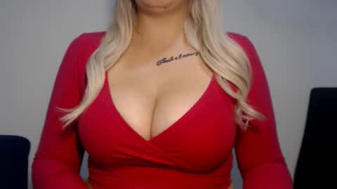 Teeyara  online show from 10/12/25, 06:45