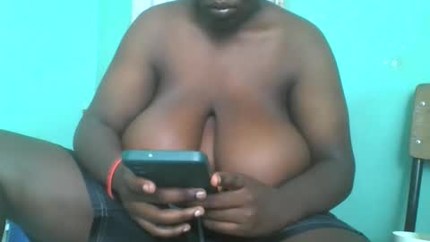 teezzy33 online show from 02/20/26, 06:37