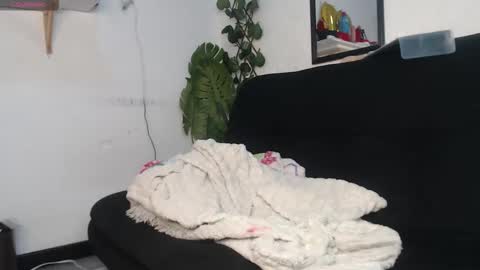 tefy_bratz online show from 09/20/25, 12:17