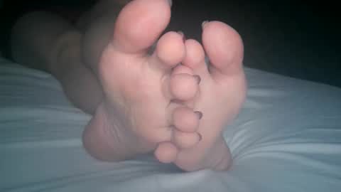 Viv West online show from 11/19/25, 03:28