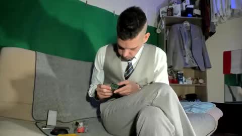 Virg Lszl online show from 12/05/25, 06:26