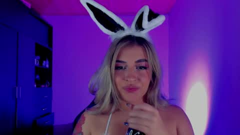 Sara online show from 04/05/26, 06:21