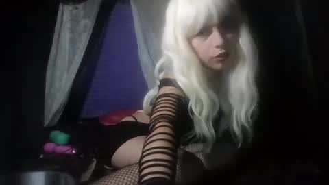 Snapshot of temptedbrat chatting on 05/16/26, 06:32 temptedbrat online show from 05/16/26, 06:32
