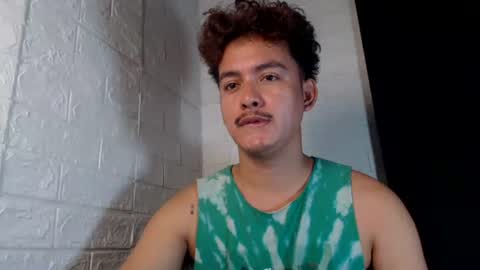 Snapshot of tempting_jon chatting on 04/02/26, 03:59 tempting_jon online show from 04/02/26, 03:59