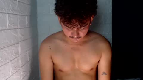 Snapshot of tempting_jon chatting on 04/05/26, 02:53 tempting_jon online show from 04/05/26, 02:53