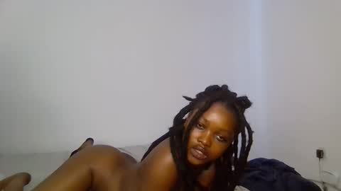 Snapshot of tempting_tiah chatting on 11/16/25, 04:29 tiah online show from 11/16/25, 04:29