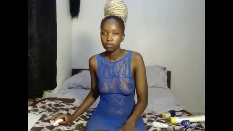 Snapshot of tempting_vibe chatting on 05/01/26, 05:17 tempting_vibe online show from 05/01/26, 05:17