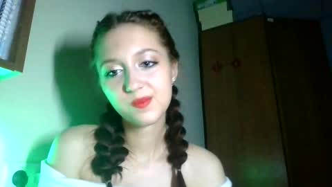 Snapshot of temptingvision chatting on 03/07/25, 04:00 temptingvision online show from 03/07/25, 04:00