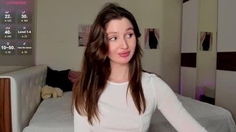 Snapshot of tender_babyy chatting on 12/06/24, 05:33 Sexy girl Li online show from 12/06/24, 05:33