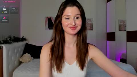 Snapshot of tender_babyy chatting on 01/13/25, 05:33 Sexy girl Li online show from 01/13/25, 05:33