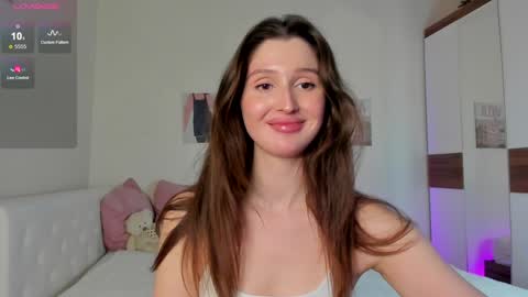 Snapshot of tender_babyy chatting on 02/01/25, 02:24 Sexy girl Li online show from 02/01/25, 02:24