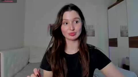 Snapshot of tender_babyy chatting on 02/09/25, 04:29 Sexy girl Li online show from 02/09/25, 04:29