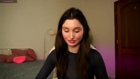 Snapshot of tender_babyy chatting on 02/23/25, 10:49 Sexy girl Li online show from 02/23/25, 10:49