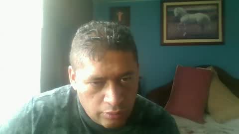 Snapshot of tender_eldelatienda chatting on 01/02/25, 03:51 Fabio Canavaro online show from 01/02/25, 03:51
