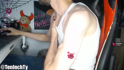 Ty online show from 10/10/25, 04:11