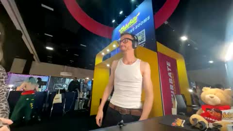 Ty online show from 11/08/25, 12:22