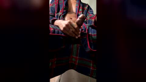 Snapshot of tenninchdick chatting on 05/13/26, 03:59 TENNinchDick online show from 05/13/26, 03:59