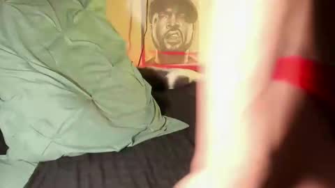 Teo online show from 12/04/25, 09:23