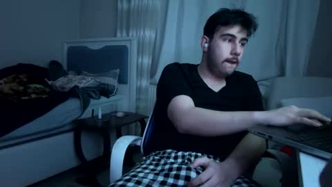 Teo online show from 03/04/26, 01:44