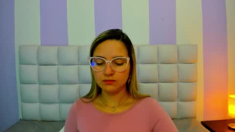 Teresa online show from 11/25/25, 01:44