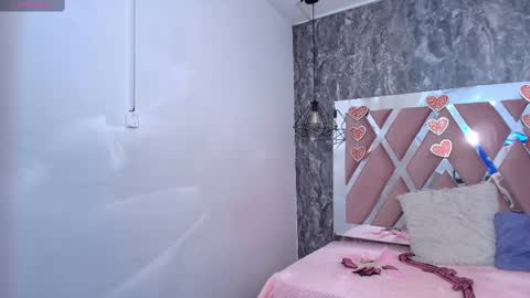 Terra Elowen online show from 09/21/25, 11:45