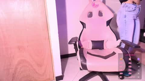 Terra Elowen online show from 10/12/25, 12:04