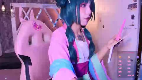 Terra Elowen online show from 10/31/25, 12:50