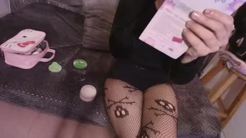 Terra Elowen online show from 12/16/25, 11:15