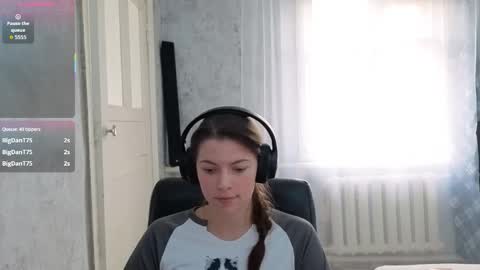 Anny Simpson online show from 11/25/25, 04:56