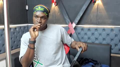 terranze_z online show from 12/04/25, 07:11