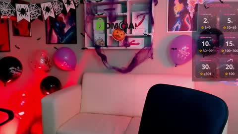 Snapshot of tessa_hit chatting on 10/25/25, 09:50 Tessa online show from 10/25/25, 09:50