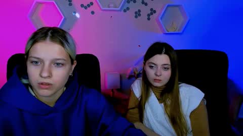 Snapshot of tessa_tea chatting on 11/28/25, 09:56 tessa_tea online show from 11/28/25, 09:56