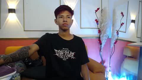 Snapshot of tessachains chatting on 10/27/25, 12:36 tessachains online show from 10/27/25, 12:36