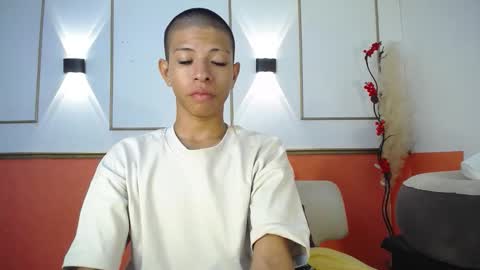 Snapshot of tessachains chatting on 11/26/25, 02:45 tessachains online show from 11/26/25, 02:45