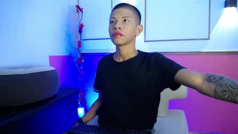 Snapshot of tessachains chatting on 12/04/25, 02:21 tessachains online show from 12/04/25, 02:21